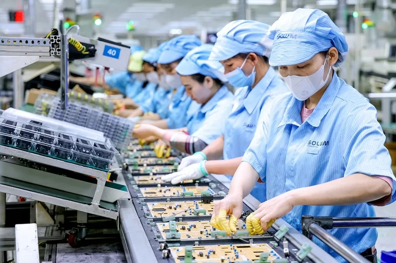 A Solum Vina electronics components factory in Vinh Phuc province, northern Vietnam. Photo courtesy of Cong Thuong (Industry & Trade) newspaper.