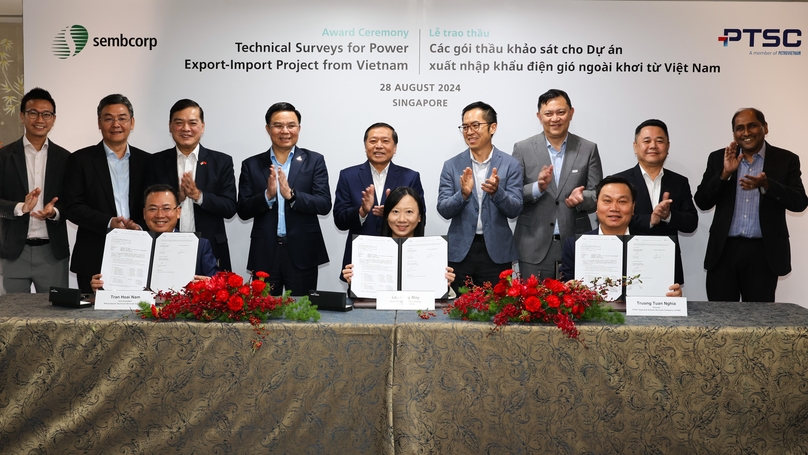 Executives of PTSC, Sembcorp, and PTSC G&S at a signing ceremony in Singapore on August 28, 2024. Photo courtesy of PTSC.