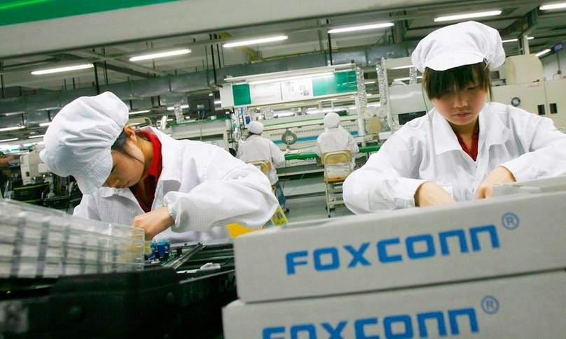 Inside an iPhone factory of Foxconn in China. Photo courtesy of iDrop News.