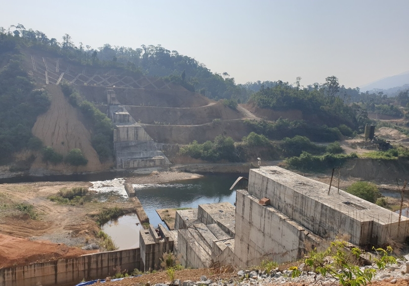 The under-construction Song Giang 1 hydropower plant dam in Khanh Hoa province, south-central Vietnam. Photo courtesy of of Kinh Te Moi Truong (Environment Economy) magazine.