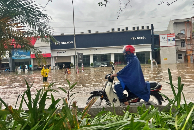 A street in Ha Dong district, Hanoi remains submerged on early September 8, 2024. Photo courtesy of Thanh Nien (Young People) newspaper.