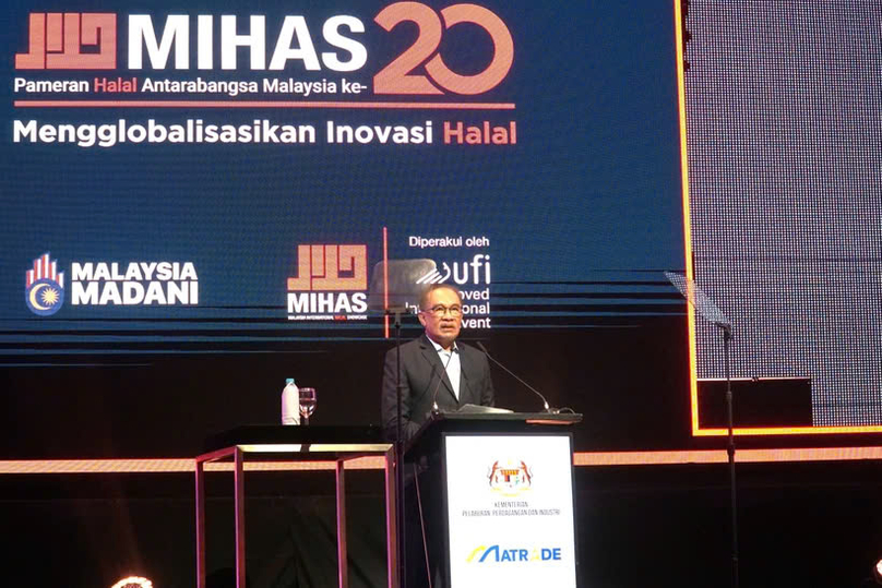 Malaysian Prime Minister Anwar Ibrahim delivers opening remarks at the 20th Malaysia International Halal Showcase on September 17, 2024. Photo courtesy of Vietnam News Agency.