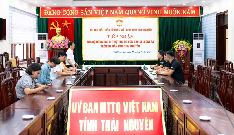 The Vietnam Fatherland Front Committees of Thai Nguyen province receives a donation from Carlsberg Vietnam and its employees, September 17, 2024. Photo courtesy of the company.