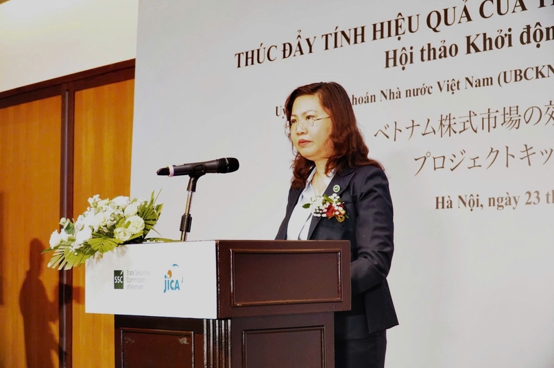 State Securities Commission of Vietnam (SSC) Vu Thi Chan Phuong addresses the seminar on the technical cooperation project, “Capacity building on promoting efficiency of Vietnamese equity market” in Hanoi, September 23, 2024. Photo courtesy of SSC.