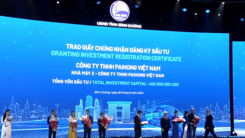 Binh Duong authorities grant investment registration certificates to several projects, in Binh Duong province, southern Vietnam, on September 26, 2024. Photo courtesy of Binh Duong TV.