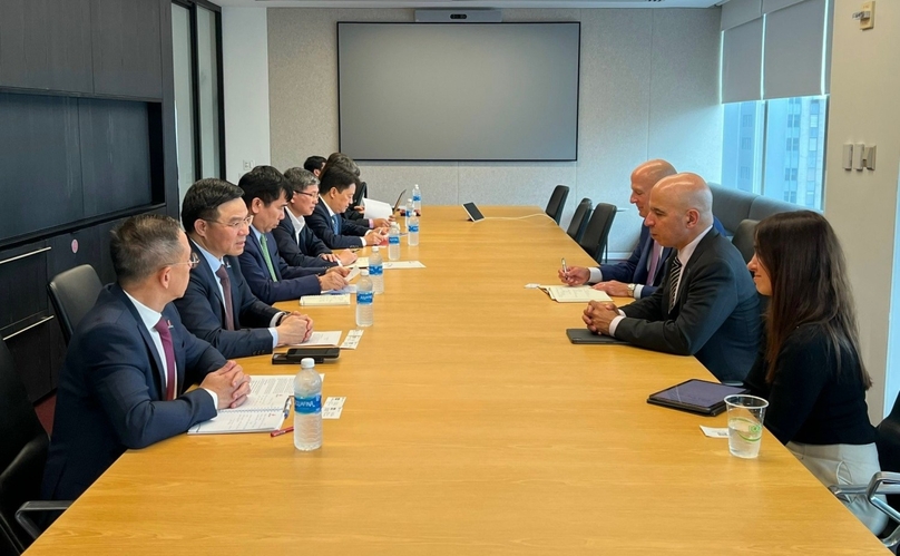 Petrovietnam (left) and General Electric delgations meet in New York, September 24, 2024. Photo courtesy of Petrovietnam.