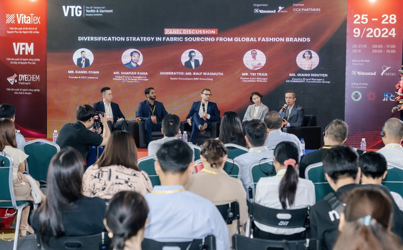 International panelists discuss Vietnam’s key position in the global value chain at a seminar on garment and textile in Ho Chi Minh City, September 27, 2024. Photo courtesy of CCX Partners.