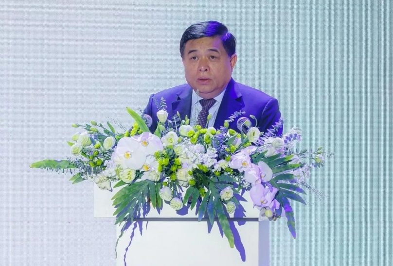 Minister of Planning and Investment Nguyen Chi Dung addresses a workshop on “businesses and the young generation in the wave of AI and semiconductors” held under the auspices of the Innovate Vietnam 2024, October 1, 2024. Photo courtesy of MPI.