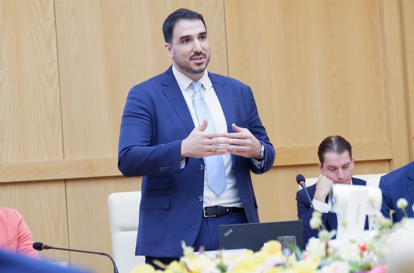 Ricardo Felici, consultant at the Norwegian Embassy, presents the report 'Offshore wind supply chain for fast-track scenario in Vietnam' in Hanoi, October 4, 2024. Photo by The Investor/Minh Tuan. 