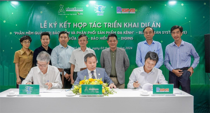 Representatives of AAA Insurance, Erax and Digins sign a cooperation agreement to implement the Blue Ocean System project in HCMC, October 2, 2024. Photo courtesy of AAA.