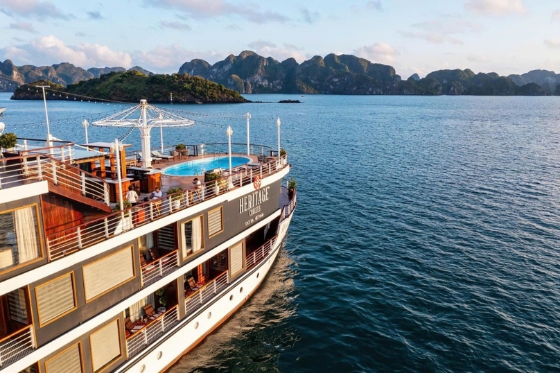  A tourist boat in Lan Ha bay, Cat Hai district, Hai Phong city, northern Vietnam, is in service after typhoon Yagi swept through the location. Photo courtesy of VOV newspaper.