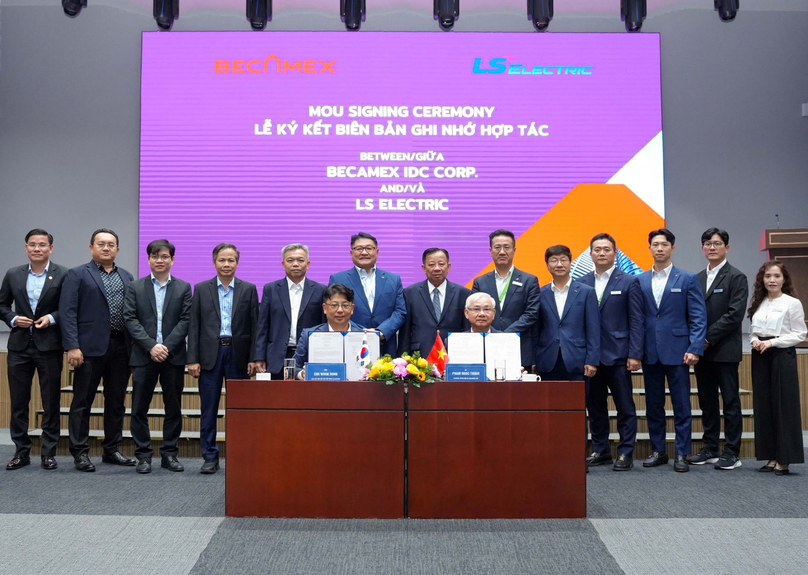 Representatives of Becamex and LS Electric signed an agreement in Binh Duong province, southern Vietnam. Photo courtesy of LS Electric.