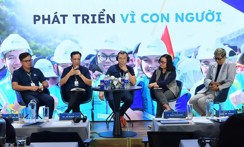 Senior executives of Vietnam construction giant Conteccons answer shareholders' questions, September 2024. Photo courtesy of the company.