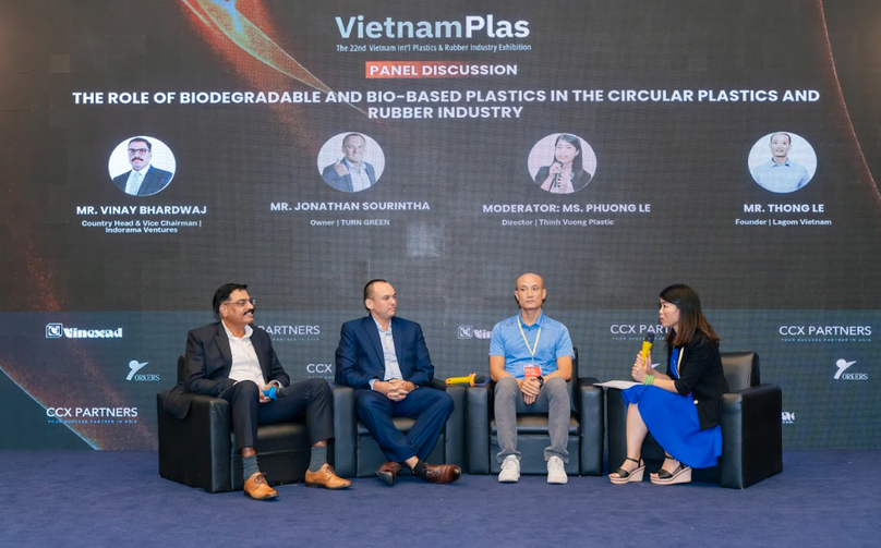  A panel discussion at VietnamPlas in HCMC. Photo courtesy of CCX Partners.