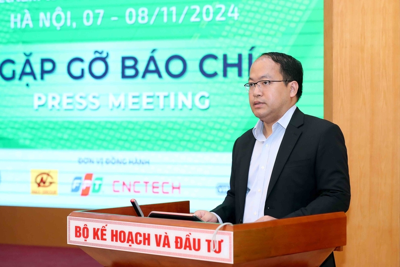 Vu Quoc Huy, director of the National Innovation Center (NIC), addresses a press meet on the upcoming SEMIExpo Vietnam in Hanoi, October 23, 2024. Photo courtesy of NIC.