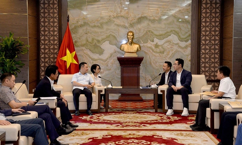 Delegations of Vietnam's CMSC (left) and China's CSCEC (right) at a meeting in Hanoi on October 24, 2024. Photo courtesy of the CMSC. 