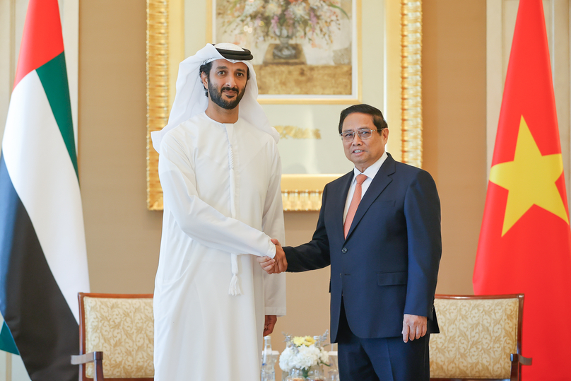 Vietnamese Prime Minister Pham Minh Chinh (right) and the UAE’s Minister of Economy Abdulla bin Touq Al Marri in Abu Dhabi, UAE, on October 28, 2024. Photo courtesy of the Vietnamese government's news portal.