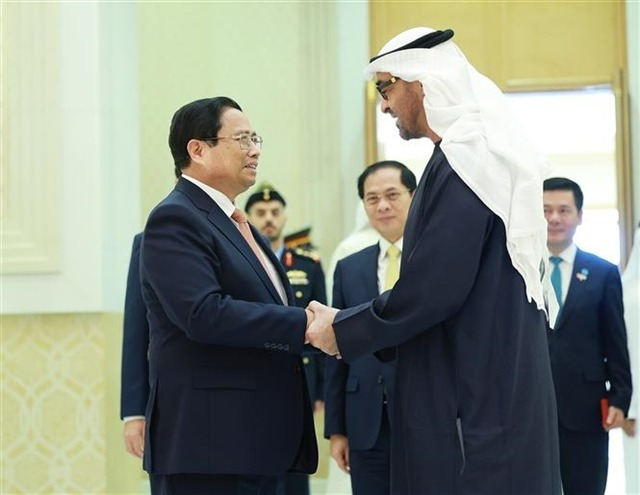 Prime Minister Pham Minh Chinh holds talks with President of the United Arab Emirates (UAE) Sheikh Mohamed bin Zayed Al Nahyan in the UAE, October 28, 2024. Photo courtesy of the Vietnamese government's news portal.