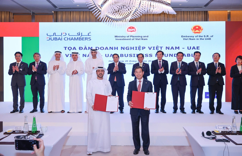 Vingroup signs MoUs in the UAE on October 28, 2024. Photo courtesy of Vingroup.