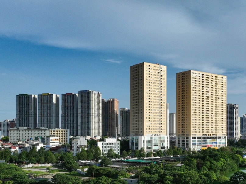  Apartment complexes in Hanoi. Photo courtesy of Tuoi Tre (Youth) newspaper.