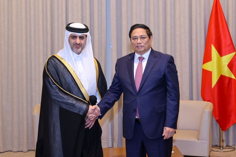 Prime Minister Pham Minh Chinh and Sheikh Bandar bin Mohammed bin Saoud Al-Thani, chairman of QIA and governor of the Qatar Central Bank, in Doha, Qatar, October 30, 2024. Photo courtesy of the government’s news portal.