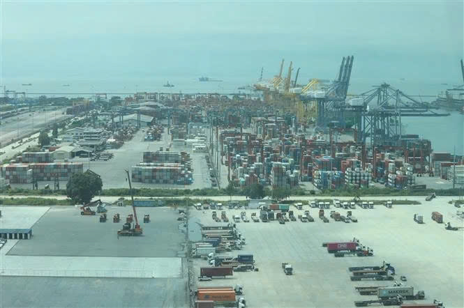 Laem Chabang is the only deep-sea port in Thailand. Photo by VNA.