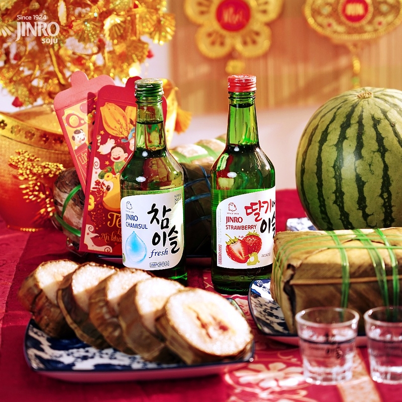 Two Jinro soju products. Photo courtesy of Jinro Vietnamm.