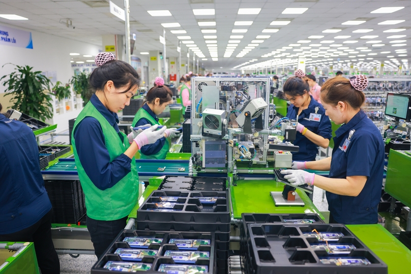 Samsung production in Vietnam. Photo courtesy of the government's news portal.