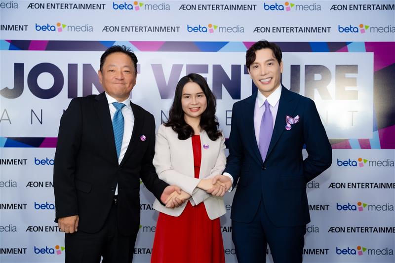 From left: Nobuyuki Fujiwara, chairman of Aeon Entertainment; Phi Hoa, CEO of ONE-VALUE; and Bui Quang Minh (Shark Minh), chairman of Beta Group. Photo courtesy of ONE-VALUE.