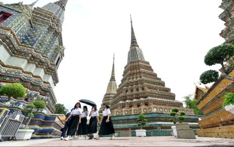  Tourists visit Wat Pho temple in Thailand. Photo courtesy of Bernama.