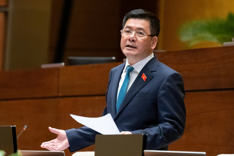 Minister of Industry and Trade Nguyen Hong Dien speaks at the National Assembly meeting in Hanoi on November 7, 2024. Photo courtesy of the National Assembly.