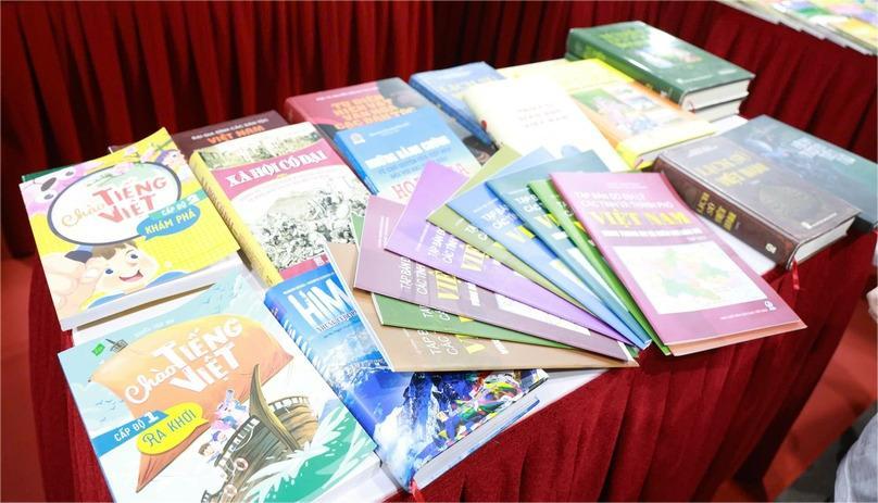 High-quality reference books from Vietnam Education Publishing House. Photo by The Investor/Thuc Anh.