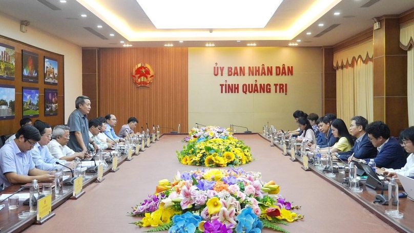 Quang Tri officials (left) and a T&T Group delegation meet in the province, central Vietnam, November 14, 2024. Photo courtesy of Quang Tri news portal.