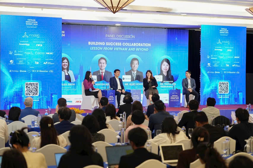 A panel discussion on 'Building Success Collaboration' at the Vietnam Innovation Summit held November 15-16, 2024 in HCMC. Photo courtesy of Bamboo Capital.