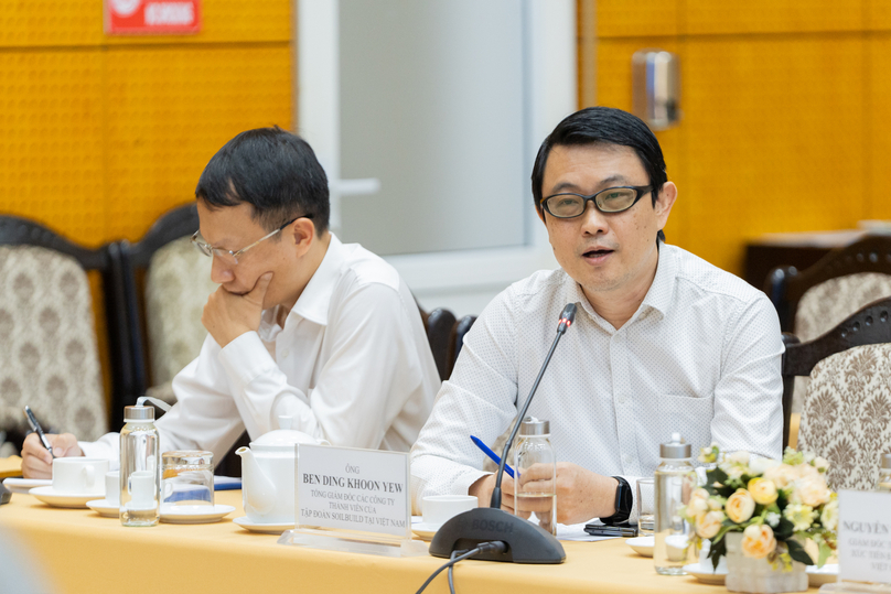 Ben Ding Khoon Yew (right), general director of Soilbuild International in Vietnam. Photo by The Investor/Quang Huy.