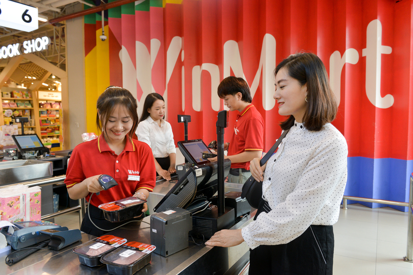 Customers at Masan's WinMart supermarket. Photo courtesy of Masan.