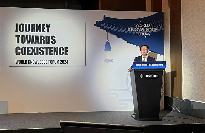 Bamboo Capital Group founder Nguyen Ho Nam delivers a speech titled “Vietnam – A Trusted Friend in a Turbulent World,” at the 25th World Knowledge Forum (WKF) 2024 in Incheon, South Korea in September 2024. Photo courtesy of the group.