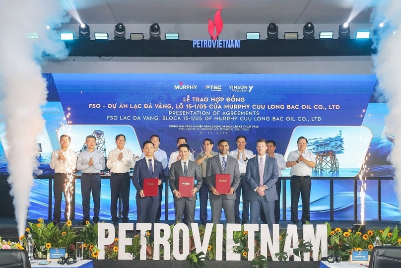 Petrovietnam 于 2024 年 12 月 1 日在越南南部巴地头顿省举行 FSO 合同授予仪式。照片由 Petrovietnam 提供。