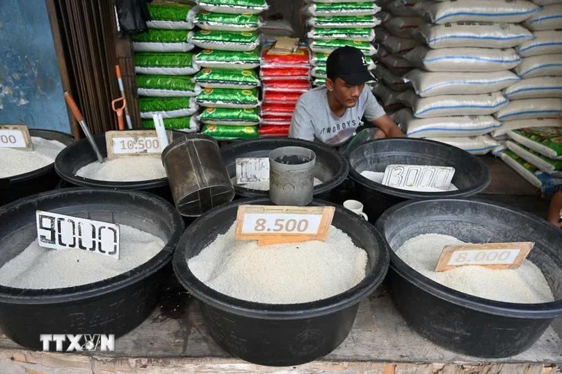  A rice store in Jakarta, Indonesia. Photo courtesy of AFP/VNA.