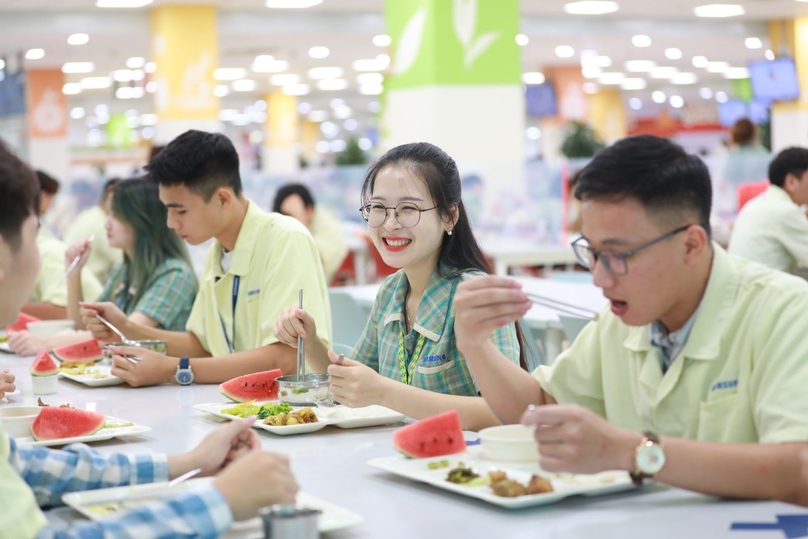 Vietnamese workers of Samsung. Photo courtesy of Vietnam News Agency.