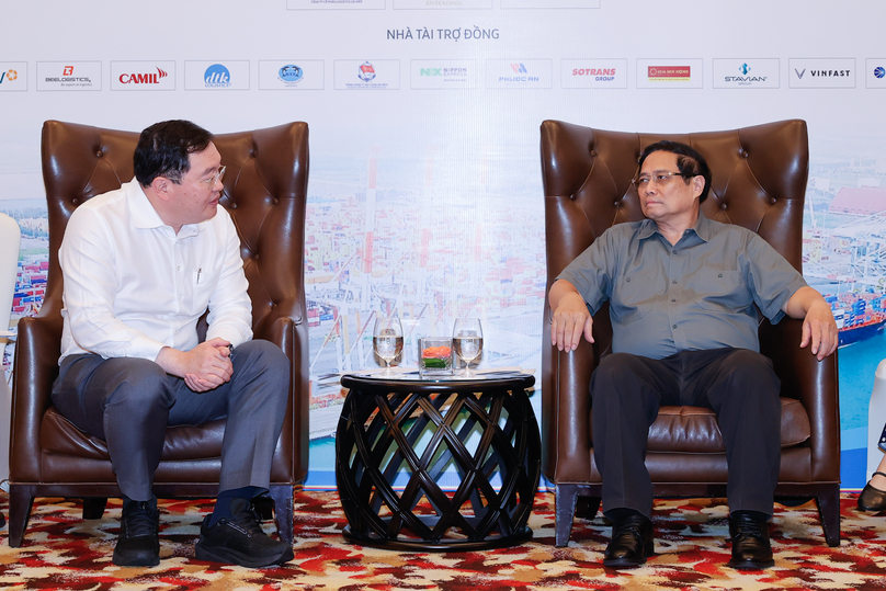 Vietnamese Prime Minister Pham Minh Chinh (right) receives president and CEO of Thailand's SCG Group Thammasak Sethaudom in Ba Ria-Vung Tau province, southern Vietnam, December 2, 2024. Photo courtesy of the government's news portal.