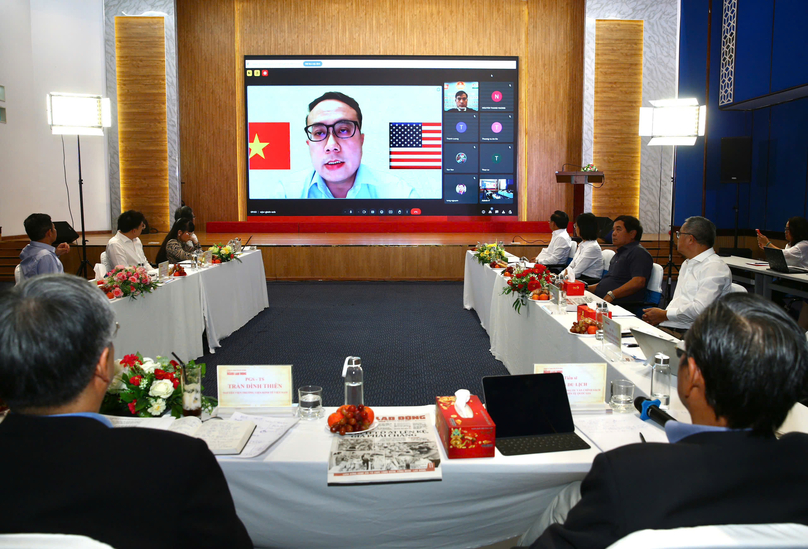 Hoang Van Cuong, a member of the National Assembly's Finance and Budget Committee, speaks online at the Vietnam Economic Forum on December 12, 2024. Photo courtesy of Nguoi Lao Dong (Labor) newspaper.