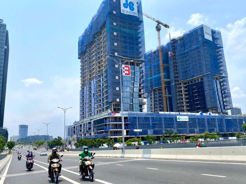 An under-construction apartment project in Ho Chi Minh City, southern Vietnam. Photo courtesy of Nguoi Lao Dong (Laborer) newspaper.