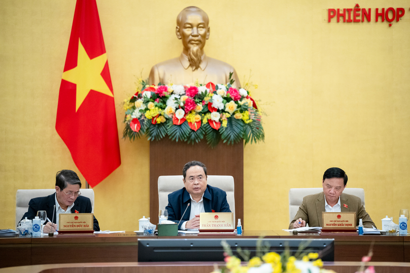 National Assembly Chairman Tran Thanh Man (center) chairs a meeting on the Investment Support Fund, December 11, 2024. Photo courtesy of the National Assembly.