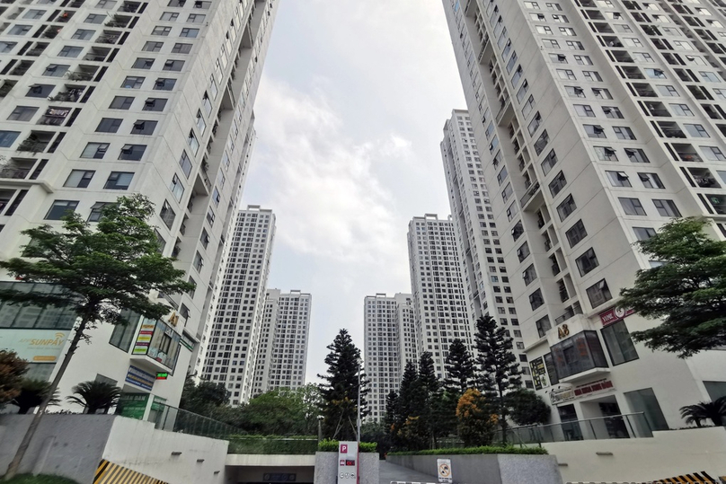 An apartment complex in Hanoi, Vietnam. Photo courtesy of Dan Tri (Intellect) newspaper.