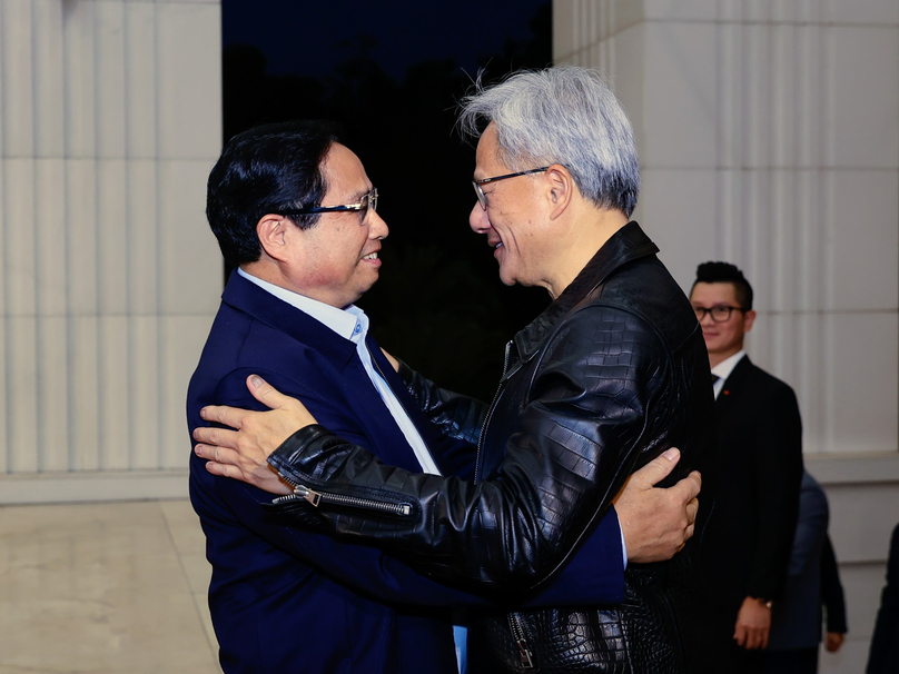 Vietnamese Prime Minister Pham Minh Chinh (left) and Nvidia founder, president and CEO Jensen Huang at a meeting in Hanoi on December 5, 2024. Photo courtesy of the government's news portal.