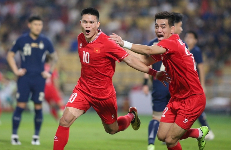 Tuan Hai (left) and Tien Linh, Vietnamese players. Photo courtesy of VietNamNet.