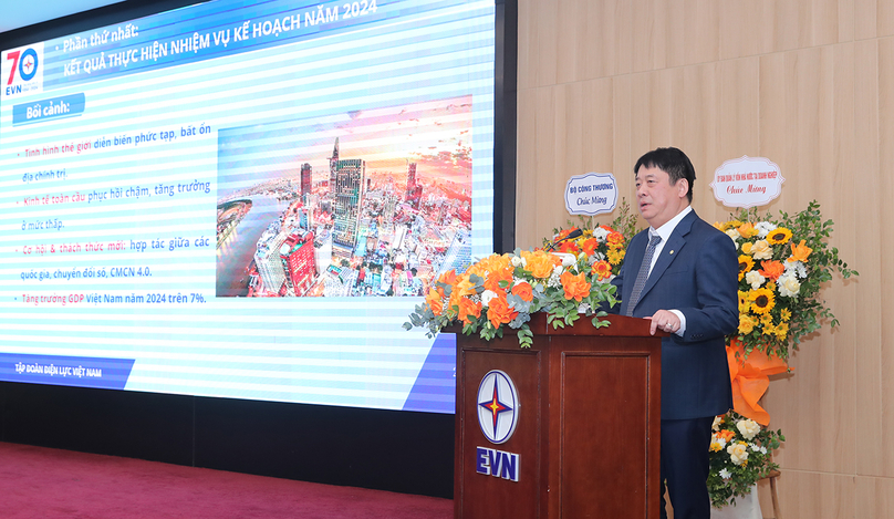 EVN general director Nguyen Anh Tuan speaks at an event in Hanoi, January 6, 2025. Photo courtesy of EVN.