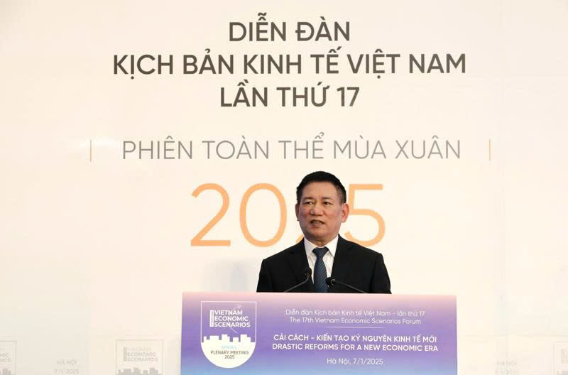 Deputy Prime Minister Ho Duc Phoc addresses the 17th Vietnam Economic Scenario Forum in Hanoi, January 7, 2024. Photo courtesy of the government's news portal.