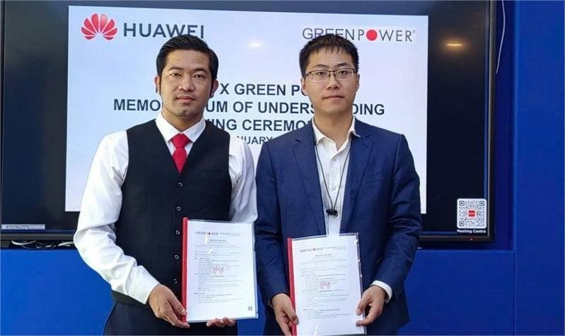 Executives of Huawei Digital Power and Green Power sign an MoU in HCMC on January 13, 2025. Photo courtesy of Green Power.